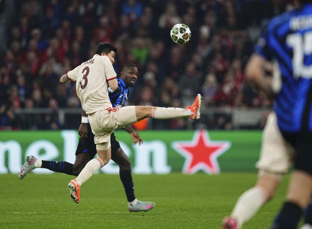 然而落后并 然而落后并